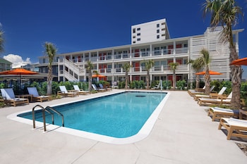 Oceaneer,1621 Lake Park Blvd S,2 star