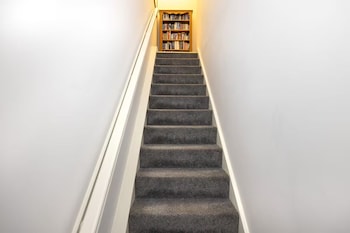 modern flat with free parking