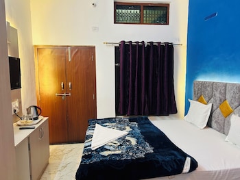 divya darshan stay