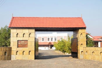 The Tiger Claws Tadoba,,2 star