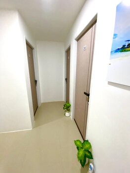 Sj Beach House Patong,,3 star