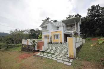 Lake N Hill Thrissur,,4 star