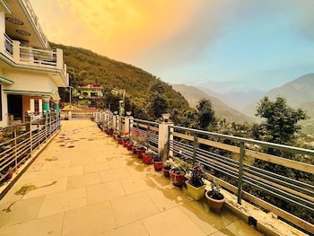 hotel raj shree palace