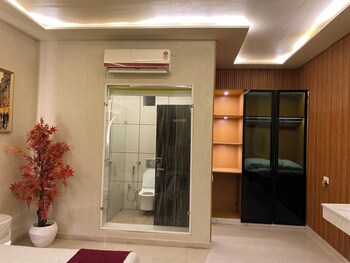 The Bhutani Heritage,,3 star