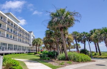 Ocean Escape Boardwalk Oceanfront,70 North Ocean Boulevard,2 star