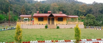 gaj river view resort