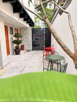 Twintrees Kelawai,,3 star