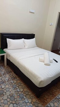 Cool Memories Hotel,,2 star