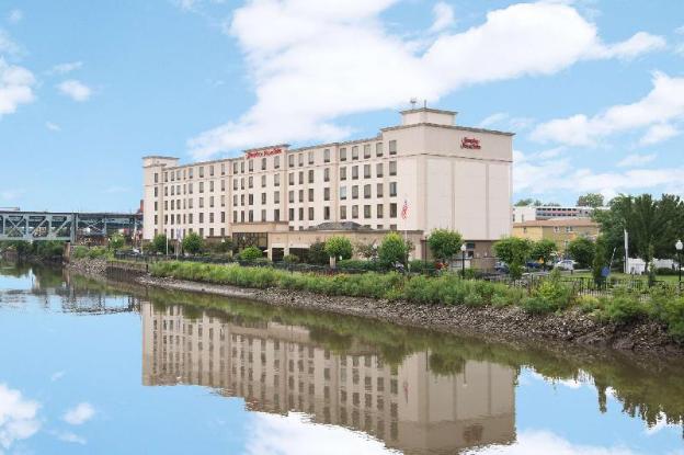 Hampton Inn & Suites Newark-Harrison-Riverwalk,New York>>Harrison,3 star