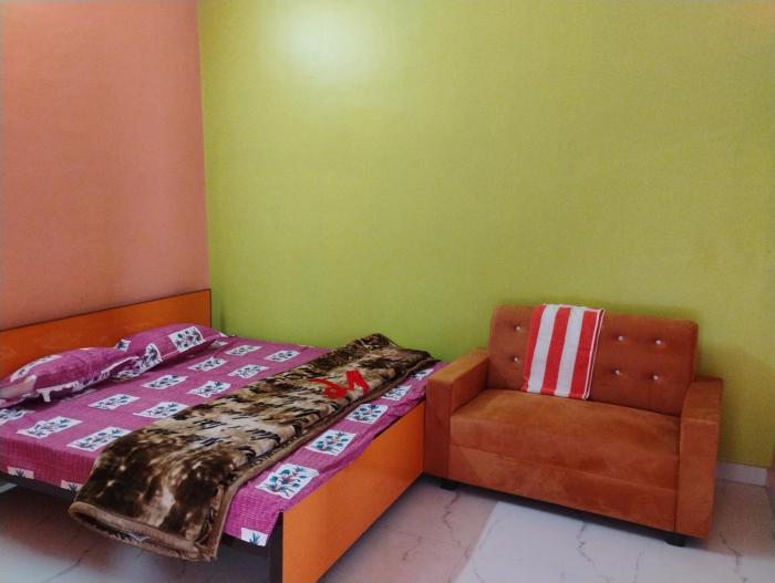 Geeta Teerth Guest House,,3 star