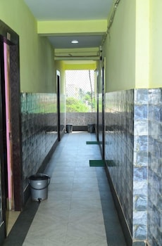 dhamstay hotel padoshi near beach puri