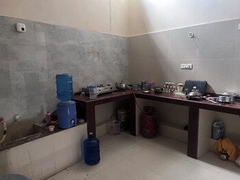 r k lodge and palace