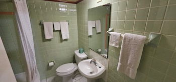 Deluxe Inn,,2 star