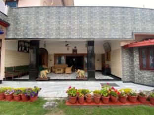 samar niwas dehradun