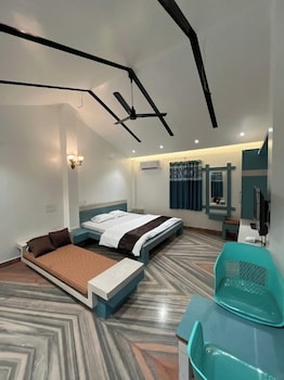 Amrapali Resort,,3 star