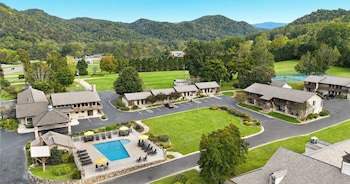 Talley Ho Inn,8314 Tennessee 73,2 star