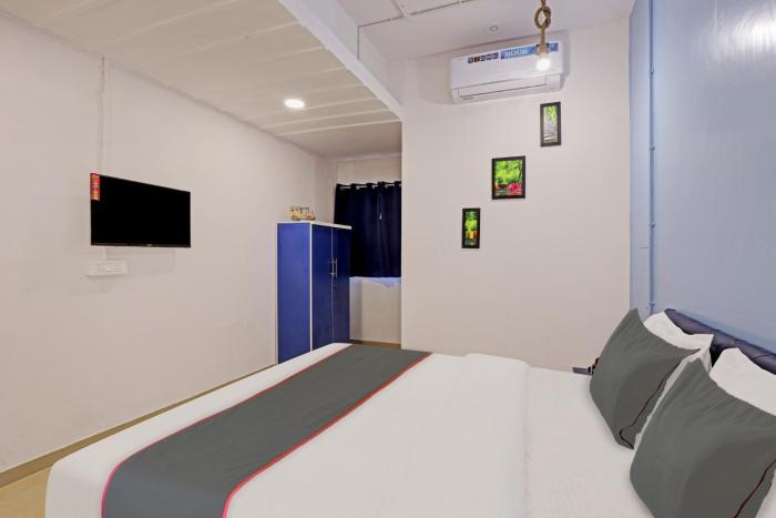 hotel solitaire luxurious ac rooms surat