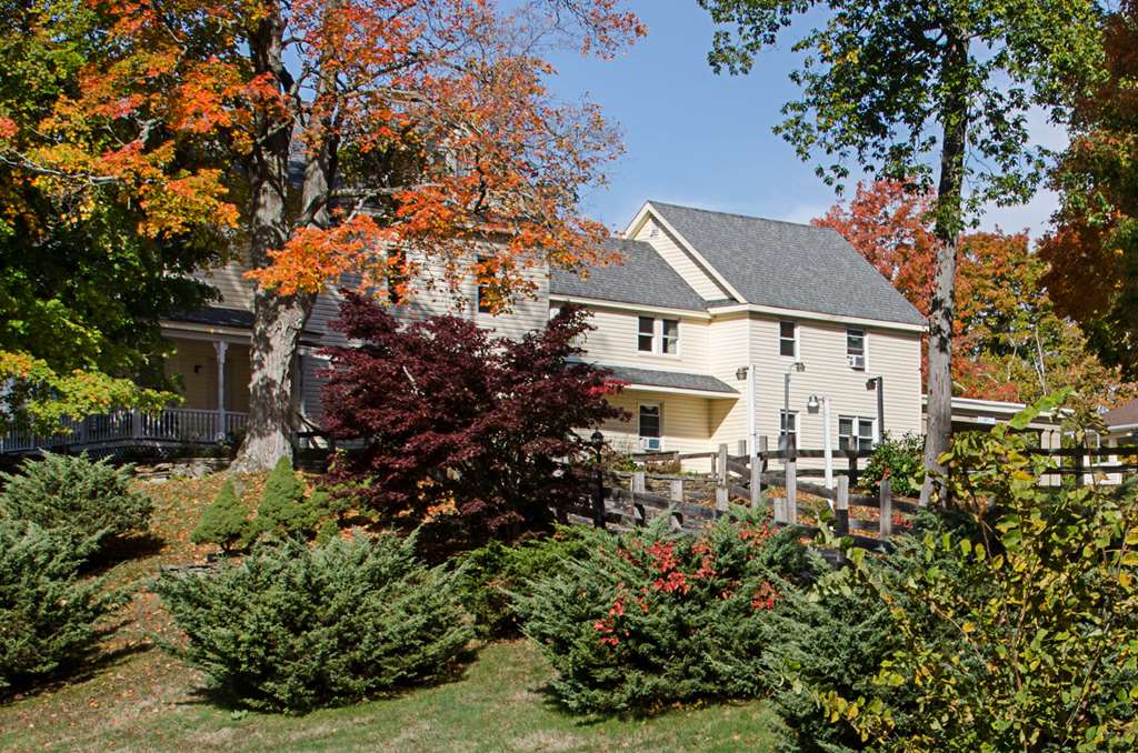 Econo Lodge Sturbridge Route 20,Southbridge>>Fiskdale,2 star