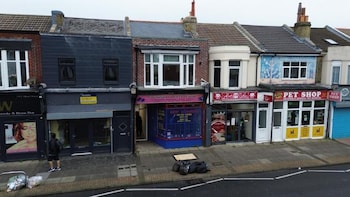 cosy 3 bed flat in southsea