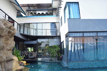 bkl pool villa pattaya
