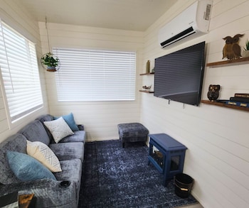 Unit 5 Porto Estacao Stylish Stay,8738 Us-290,2 star
