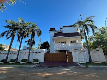 Grand Horizon,,3 star