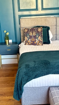 No. 1 High Street - Boutique Rooms,,2 star