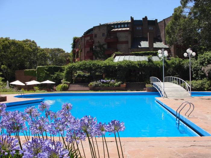 Hotel Del Bosque,Carilo>>Buenos Aires,4 star
