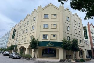 fast hotel melaka near menara taming sari 2 mins only