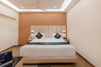 Galaxy Royal Suites,,3 star