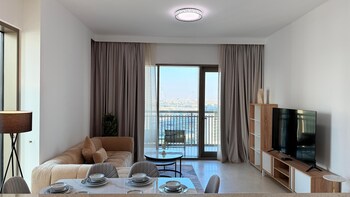 Premium 2 Bedroom Creek Horizon,,4 star
