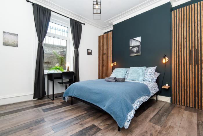 1 Bedroom Apartment-Free Parking,,2 star