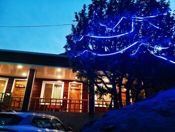 Harsiwoodstone Woodstone Orchardstay,,4 star