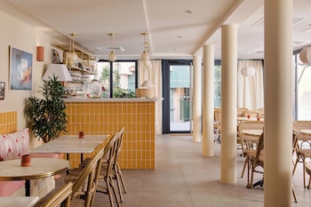 alfred hotels toulouse centre wilson