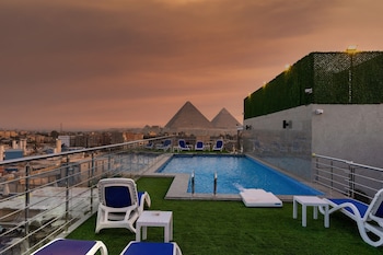 Pyramids Yard Hotel,Al Mansoureya Rd,3 star
