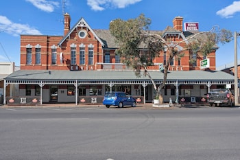 Euroa Hotel,,2 star