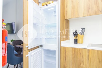 bloomfields luxurious stu maryah island