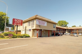 Rose City Inn And Suites,,2 star