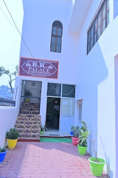 hotel b k palace