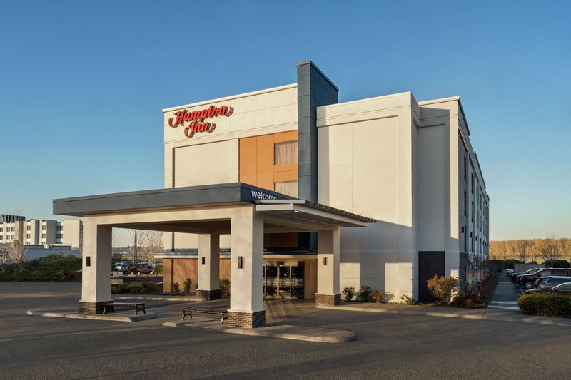 hampton inn portland airport