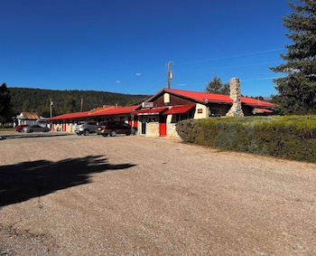 Historic Mora Inn And Rv Park,765 New Mexico 518,2 star