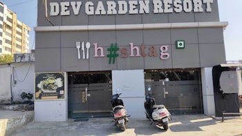 Dev Garden Resort,,3 star
