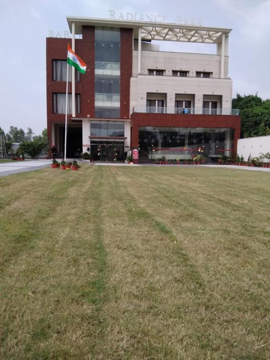 Hotel Radiance Park Rampur,,3 star