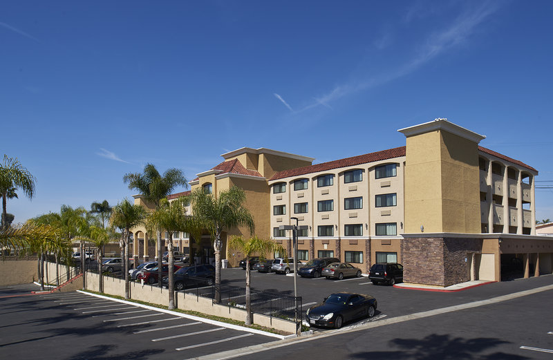 Holiday Inn Express-National City,National City>>Bonita,2.5 star