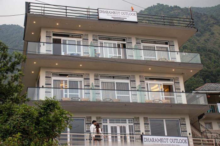 Dharamkot Outlook,,2 star