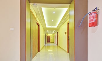 hotel mandovin near railway station