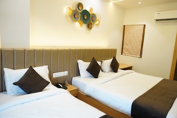 Ira Retreat Varanasi,,3 star