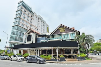 collection o melaka near dataran pahlawan formerly ideals hotel