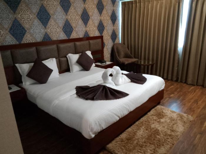 hotel royal serena