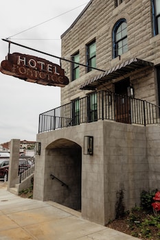 hotel pontotoc